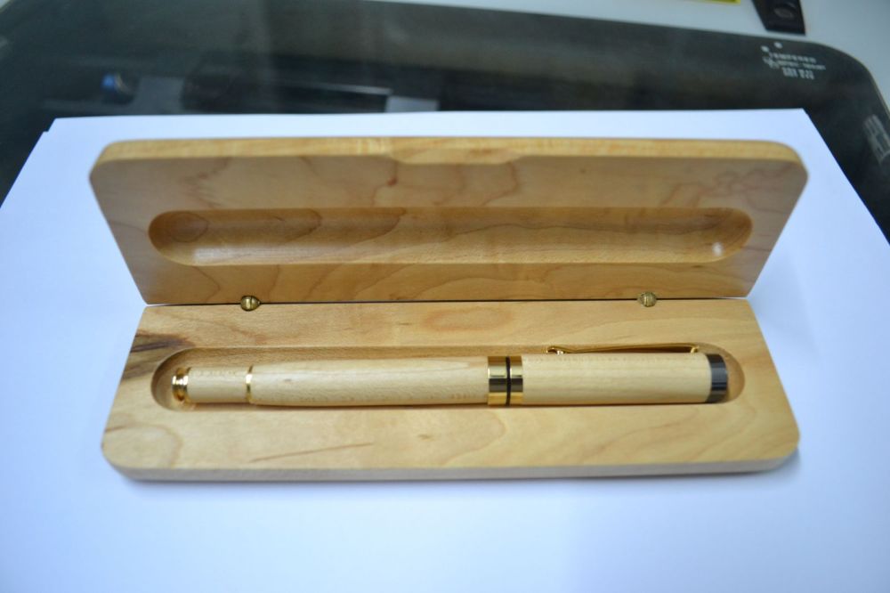Hộp bút gỗ chữ nhật